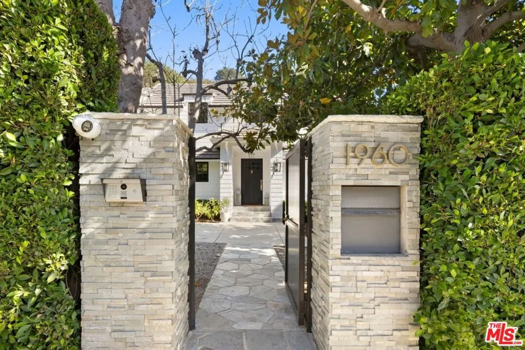 1960 Coldwater Canyon Drive, Beverly Hills, California 90210 home-pic-0